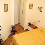 Domus Romana Casa de hóspedes 4*